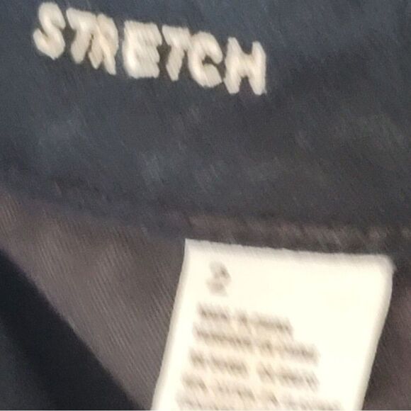 American Eagle size 2 Hi-rise distressed Black Stretch 2" Shortie denim shorts - Picture 8 of 12